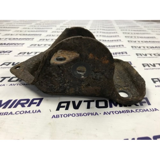 Кронштейн задней балки левый Opel Corsa D 2006-2014 55701514